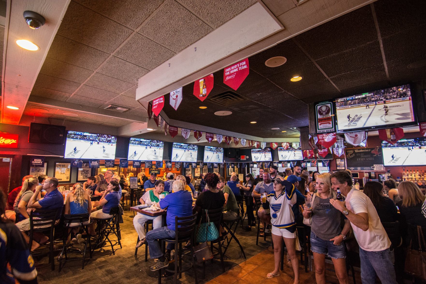 Blues Fans at Syberg's on Dorsett during Stanley Cup Final Game